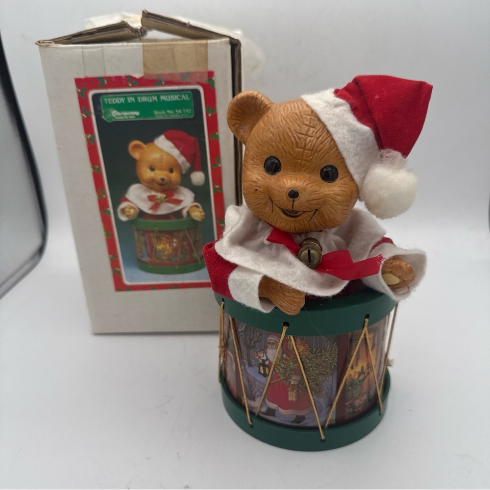 VTG Christmas Around the World Teddy Bear In Drum Plays Jingle Bells And Moves